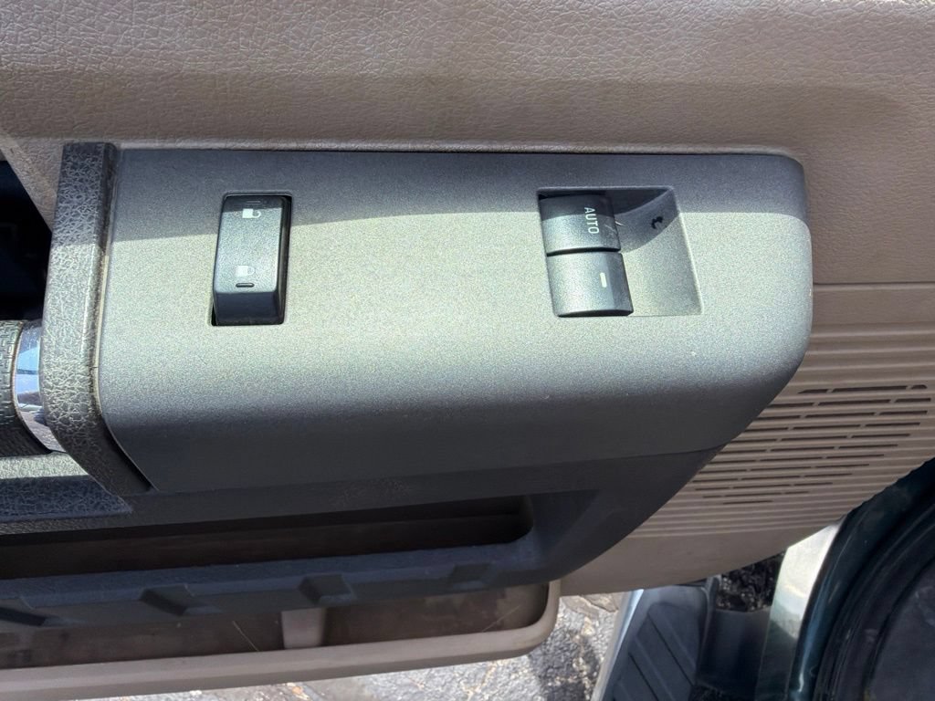 Used 2011 Ford F250 Lariat RWD image 18