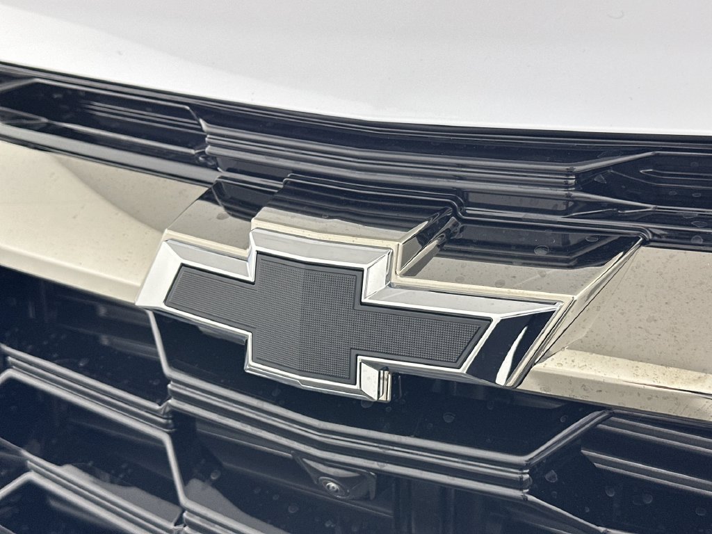 New 2027 Chevrolet Equinox ACTIV w/ Safety and Technology Package AWD/4WD image 32