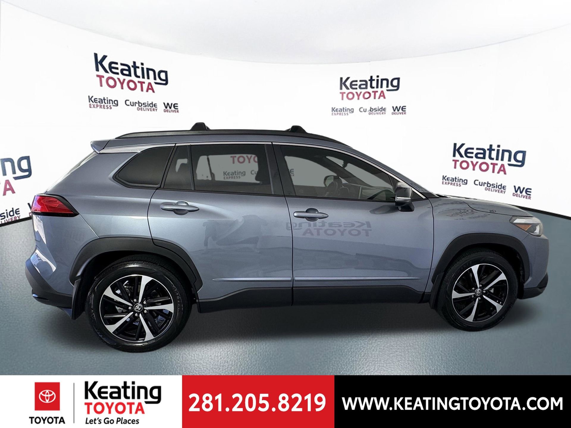 Used 2025 Toyota Corolla Cross AWD Hybrid w/ Convenience Package image 4