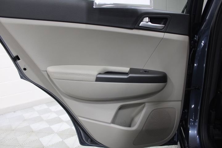 Used 2020 Kia Sportage LX image 19