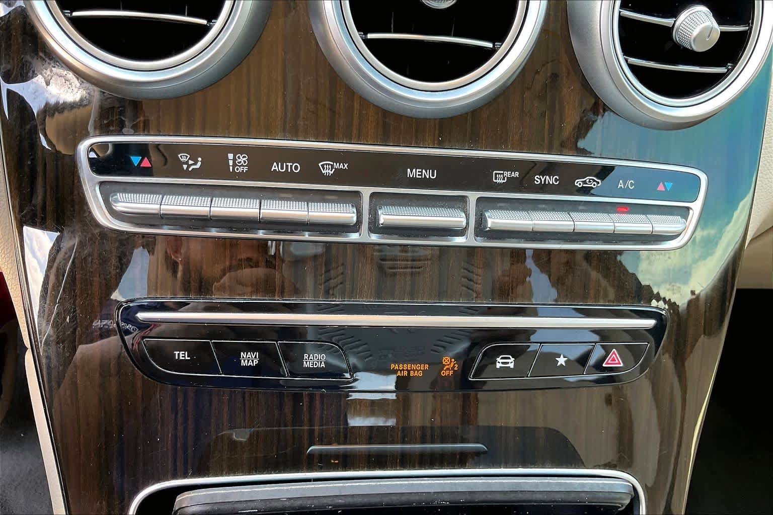 Used 2020 Mercedes-Benz GLC 300 image 32