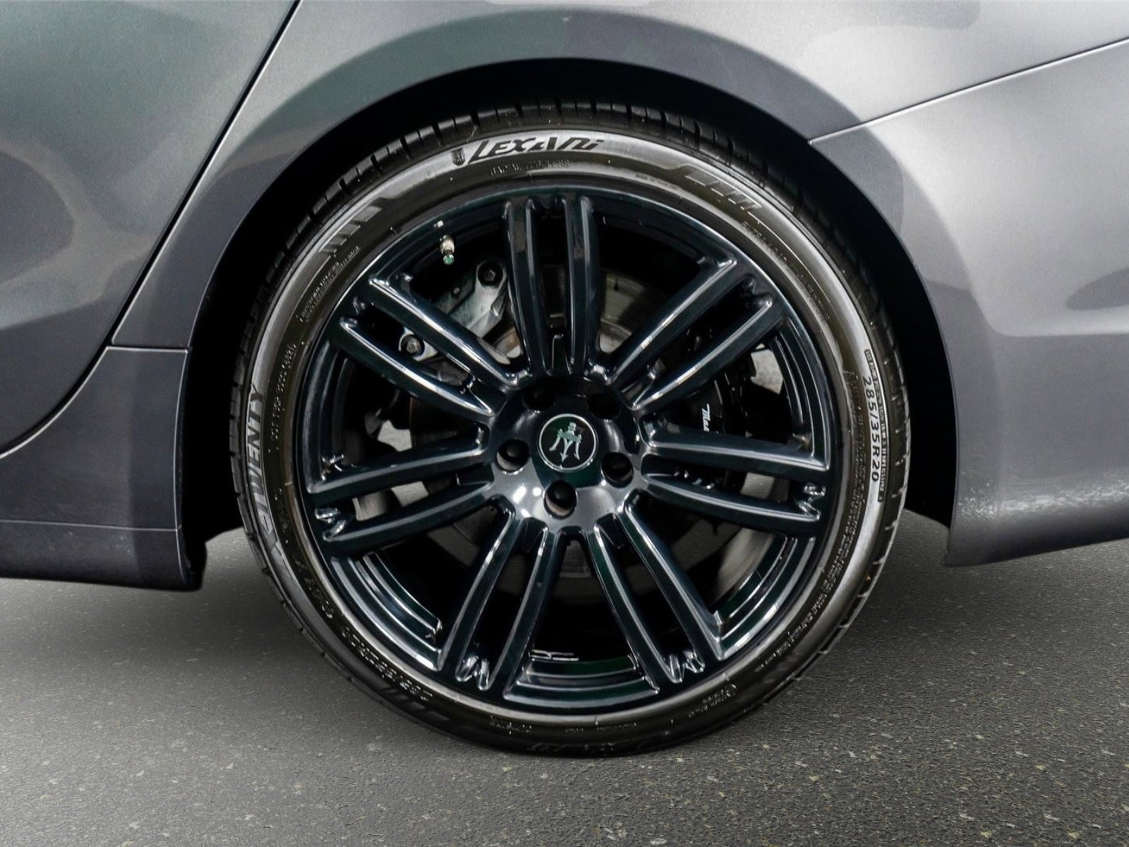 Used 2023 Maserati Ghibli Modena Q4 AWD/4WD image 15