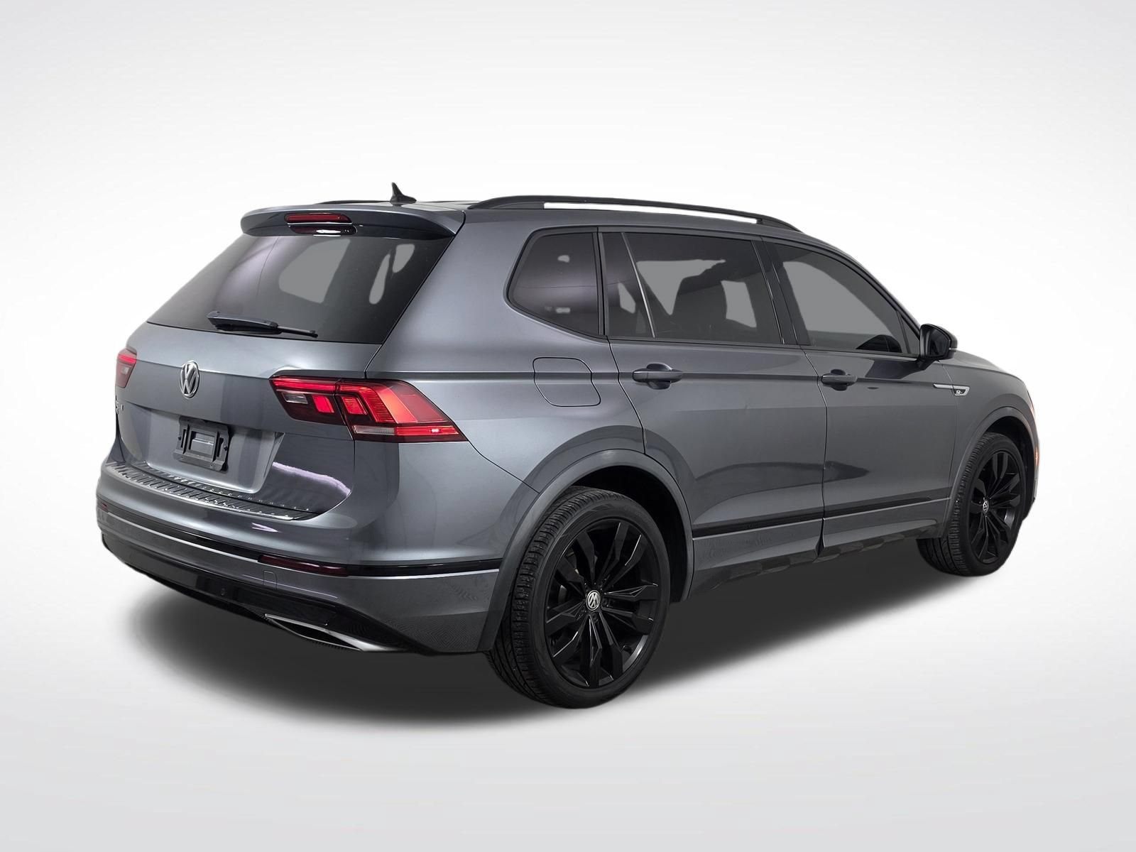 Used 2020 Volkswagen Tiguan SE R-Line FWD image 39