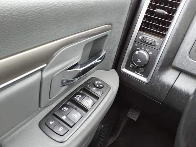 Used 2018 RAM 2500 SLT w/ Luxury Group image 15