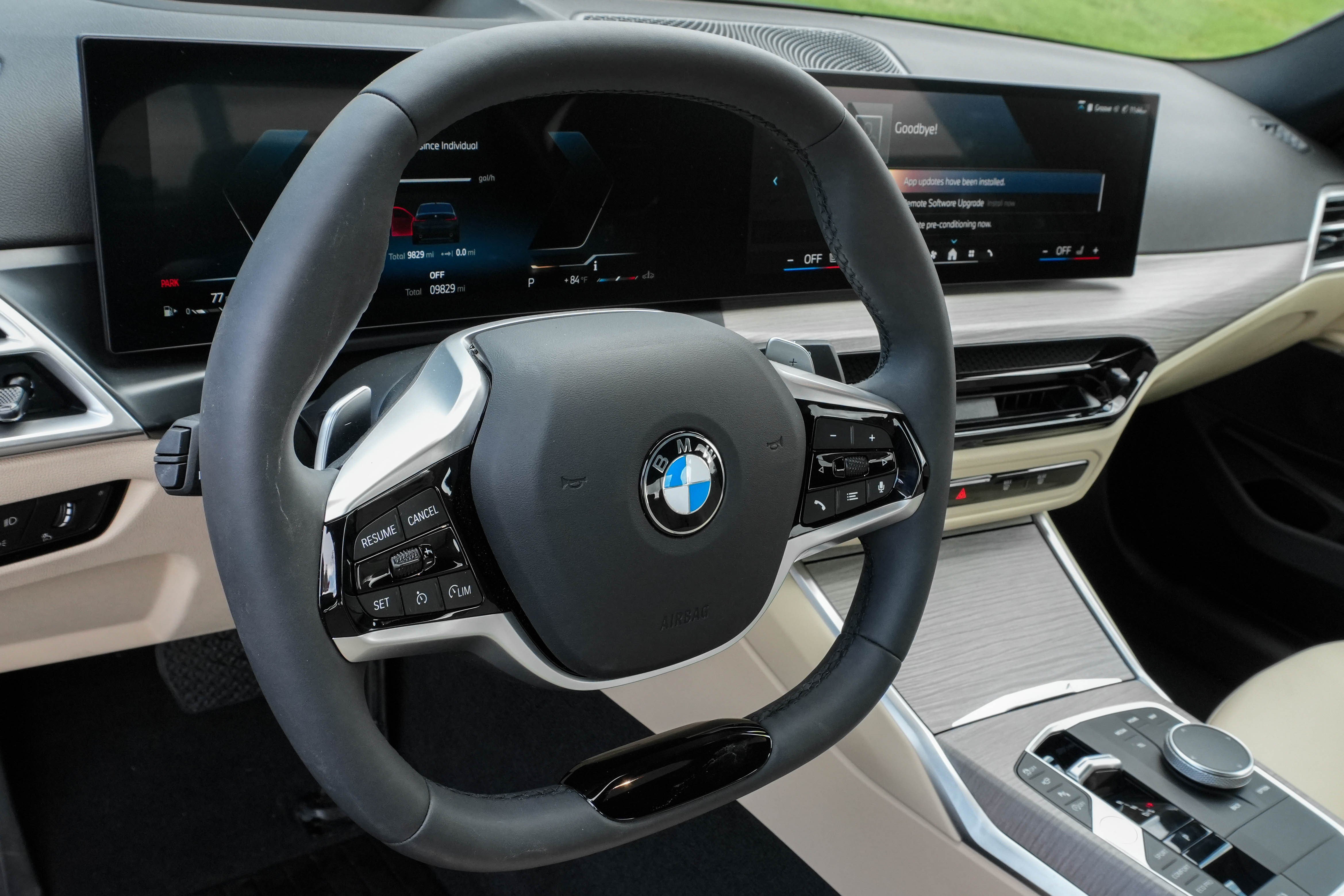 Certified 2025 BMW 330i Sedan RWD image 9
