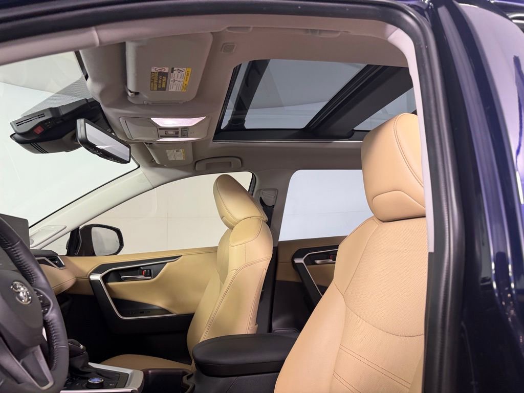 Used 2025 Toyota RAV4 Limited w/ Advanced Technology Package image 22