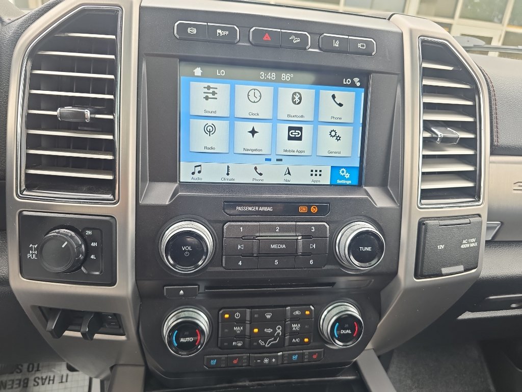 Used 2018 Ford F250 Platinum w/ Platinum Ultimate Package AWD/4WD image 32