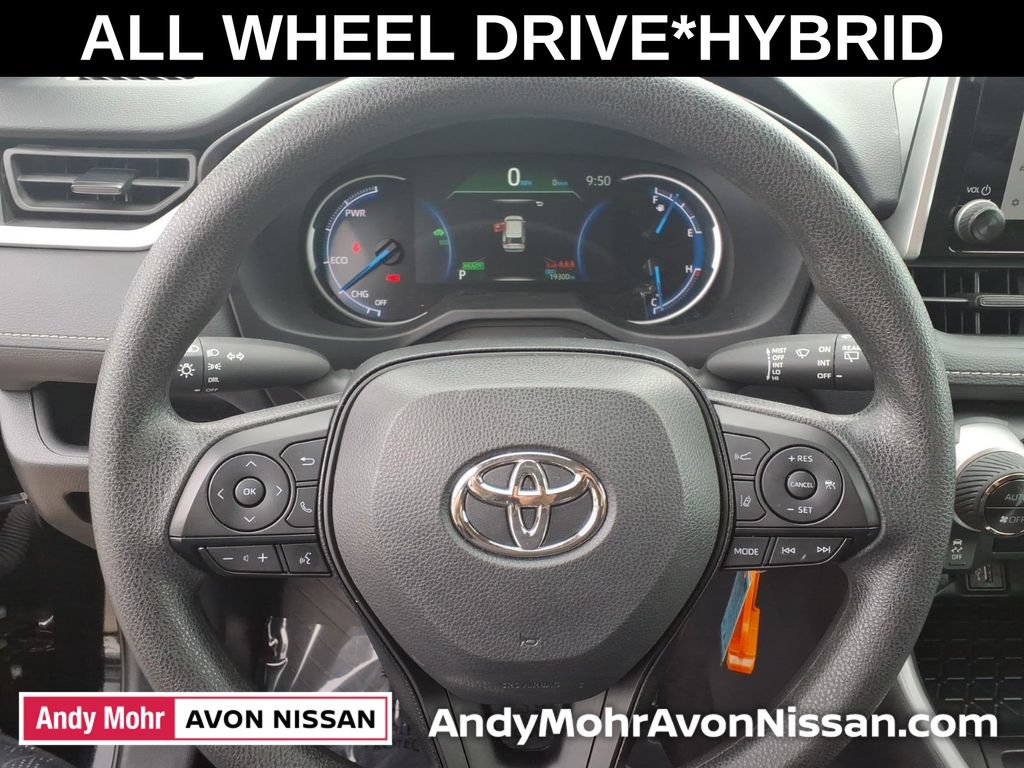 Used 2025 Toyota RAV4 LE AWD/4WD image 19