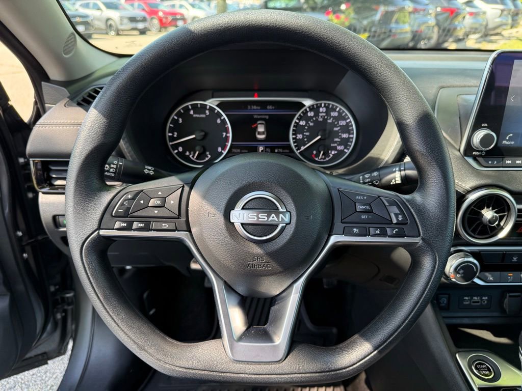 Used 2024 Nissan Sentra SV FWD image 16