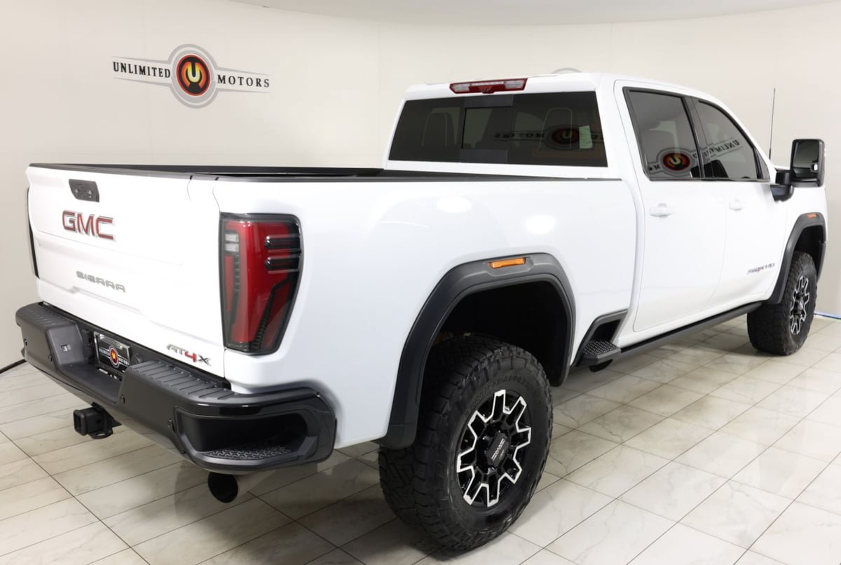 Used 2026 GMC Sierra 2500 AT4X AWD/4WD image 3