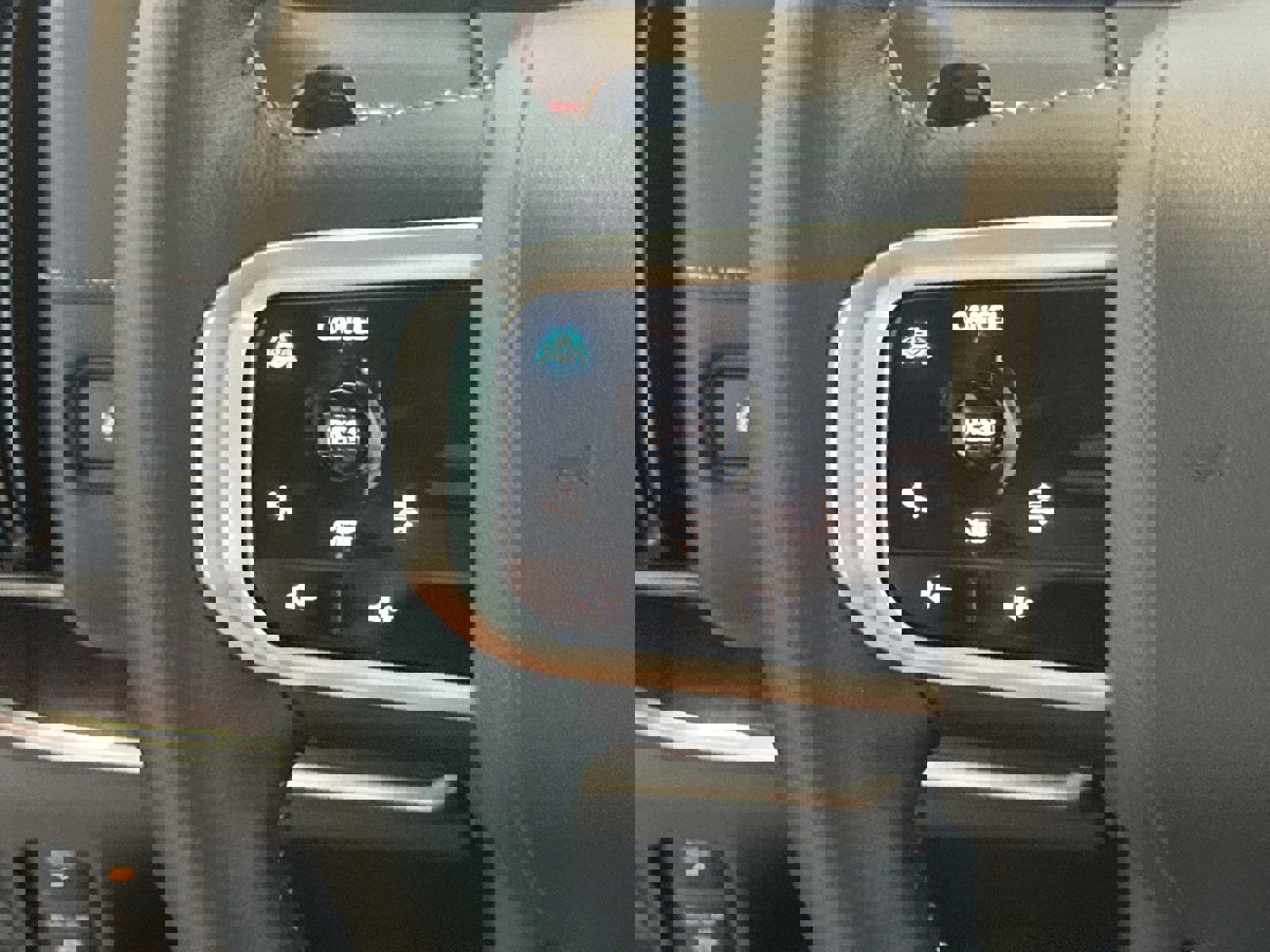 New 2025 Nissan Armada SL w/ Captain's Chari Seat Package image 20