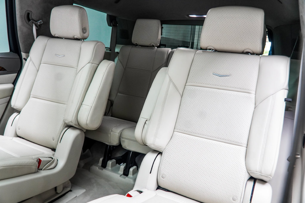 Used 2024 Cadillac Escalade Premium Luxury Platinum RWD image 56