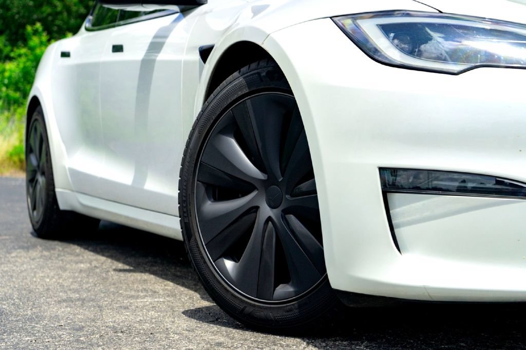 Used 2023 Tesla Model S Standard Range AWD/4WD image 3