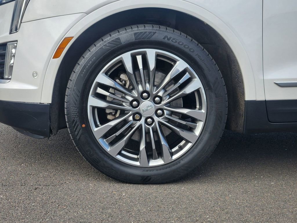 Used 2018 Cadillac XT5 Premium Luxury w/ Driver Assist Package AWD/4WD image 7