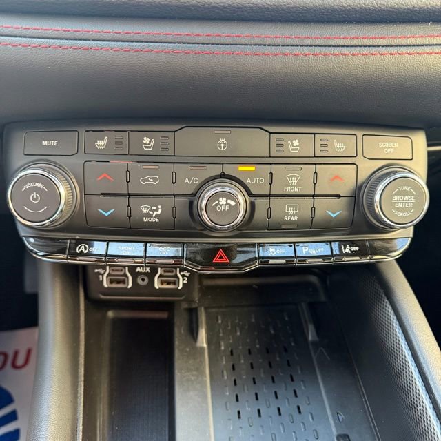 Used 2025 Dodge Durango GT image 24