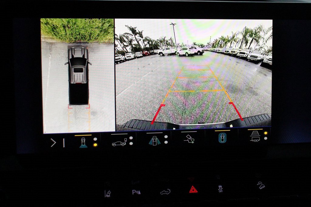 Used 2024 Chevrolet Silverado 2500 LTZ w/ LTZ Convenience Package image 30