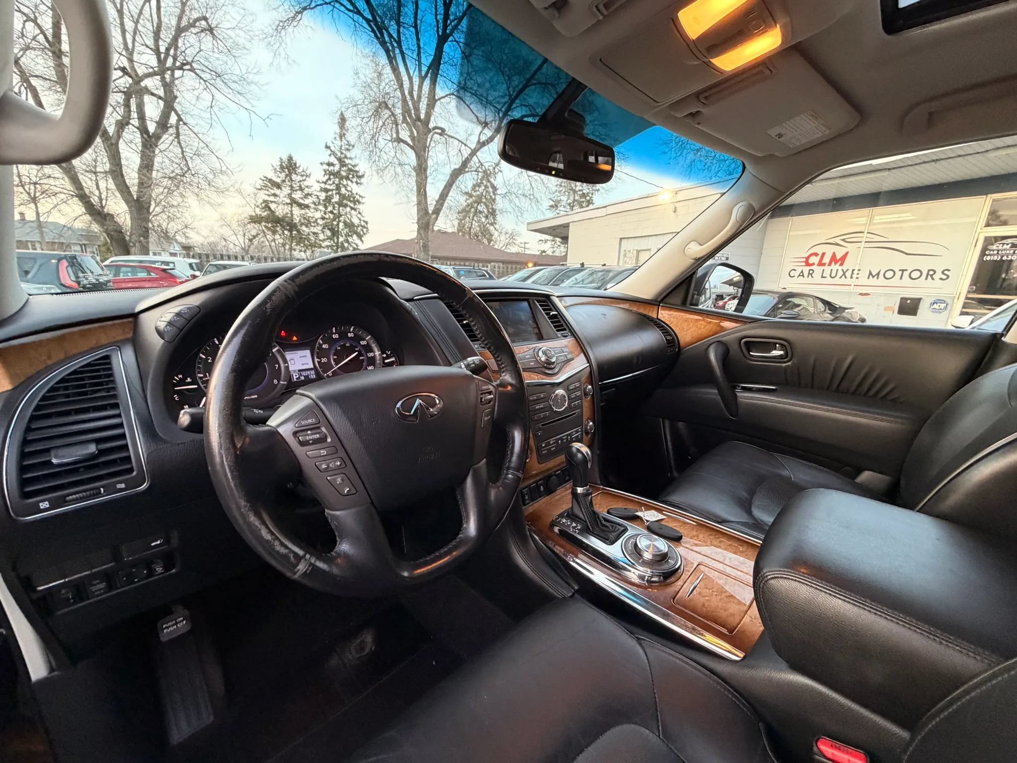 Used 2011 INFINITI QX56 4WD w/ Theater Pkg image 9