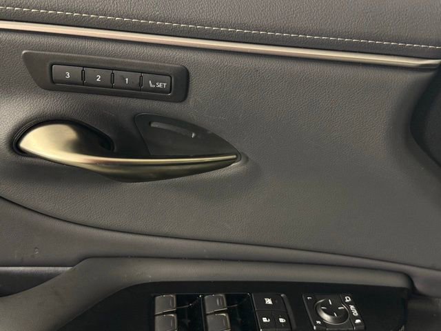 Certified 2025 Lexus ES 300h 300h w/ Premium Package image 16