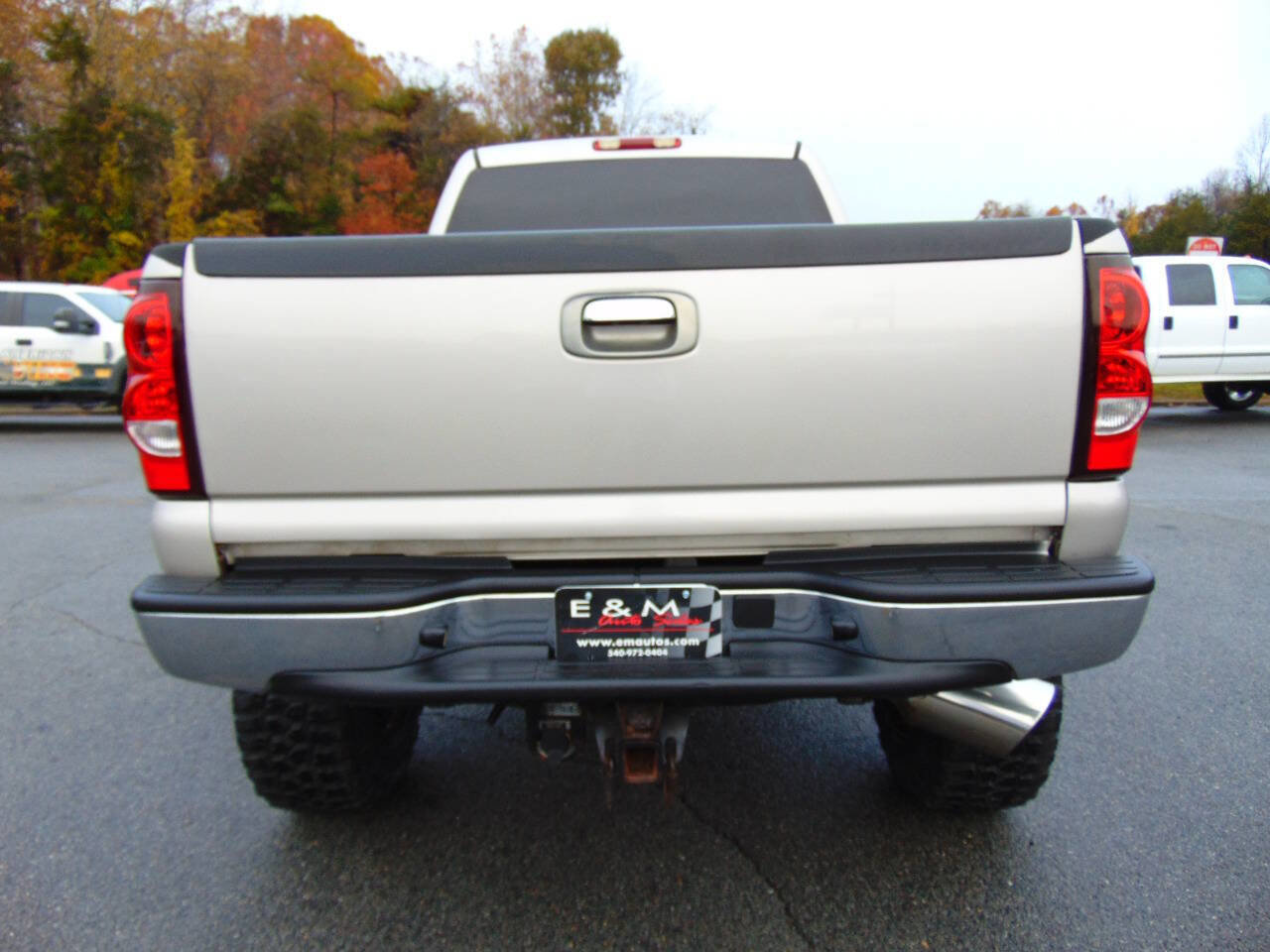 Used 2004 Chevrolet Silverado 2500 LT w/ Heavy-Duty Power Package image 4