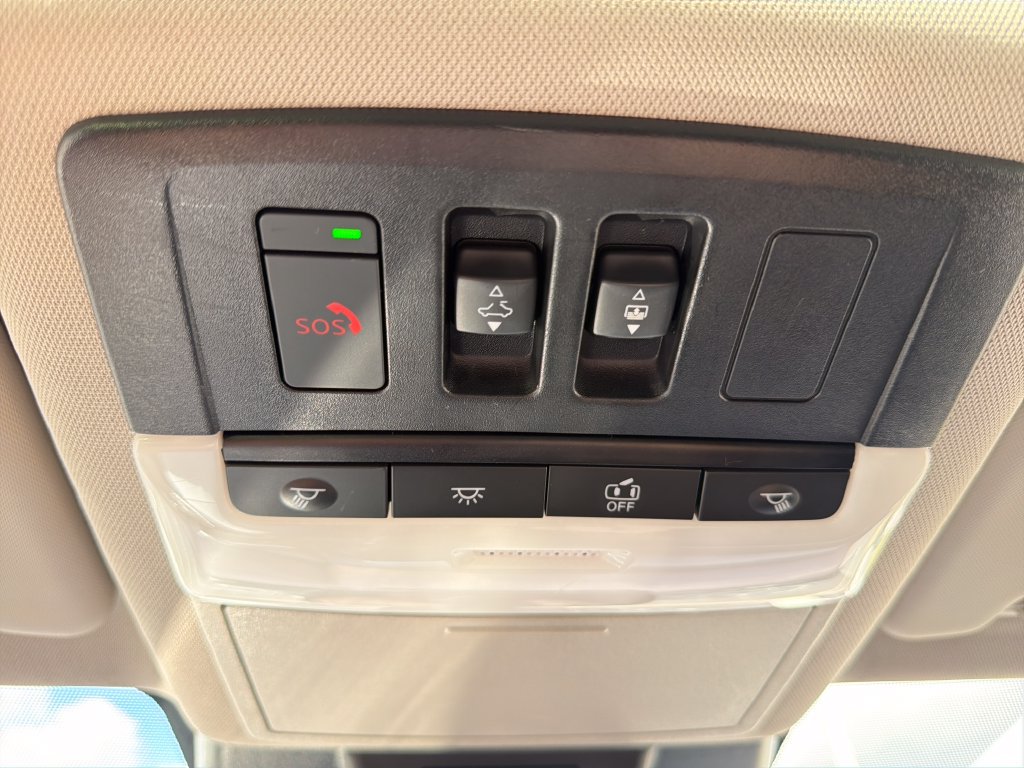 Used 2023 Nissan Rogue SV w/ SV Premium B Package AWD/4WD image 30