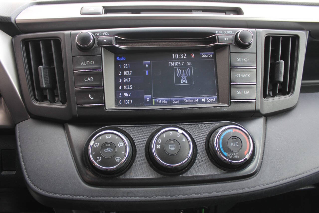 Used 2016 Toyota RAV4 LE image 20
