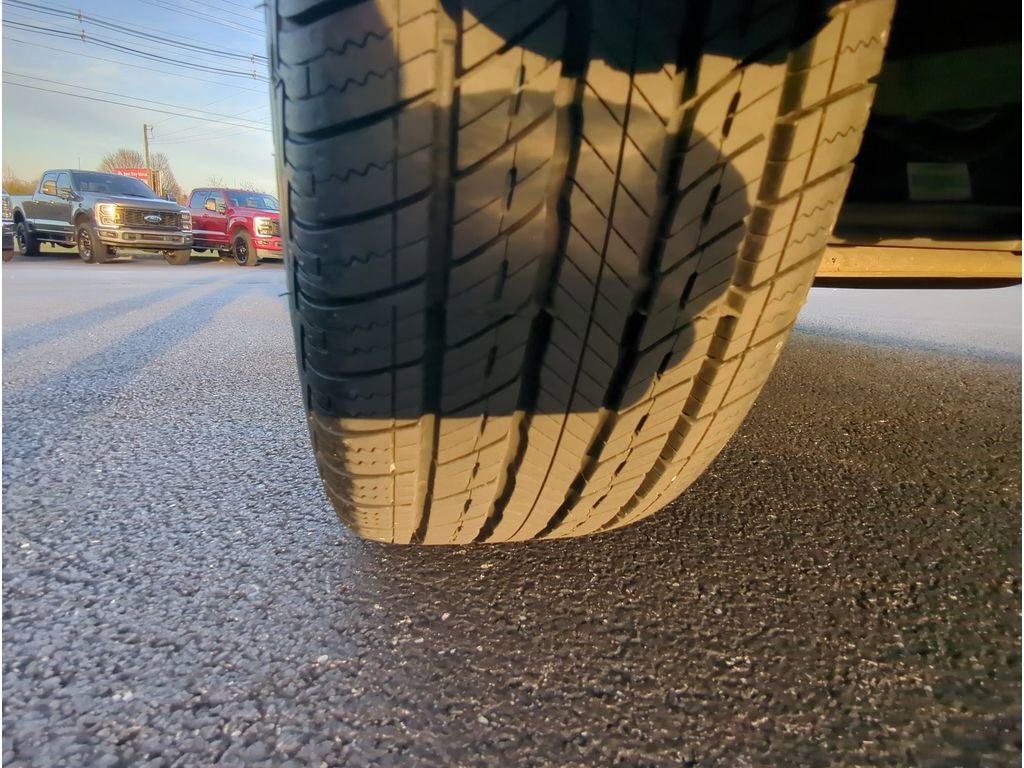 Used 2013 Toyota Corolla LE image 26