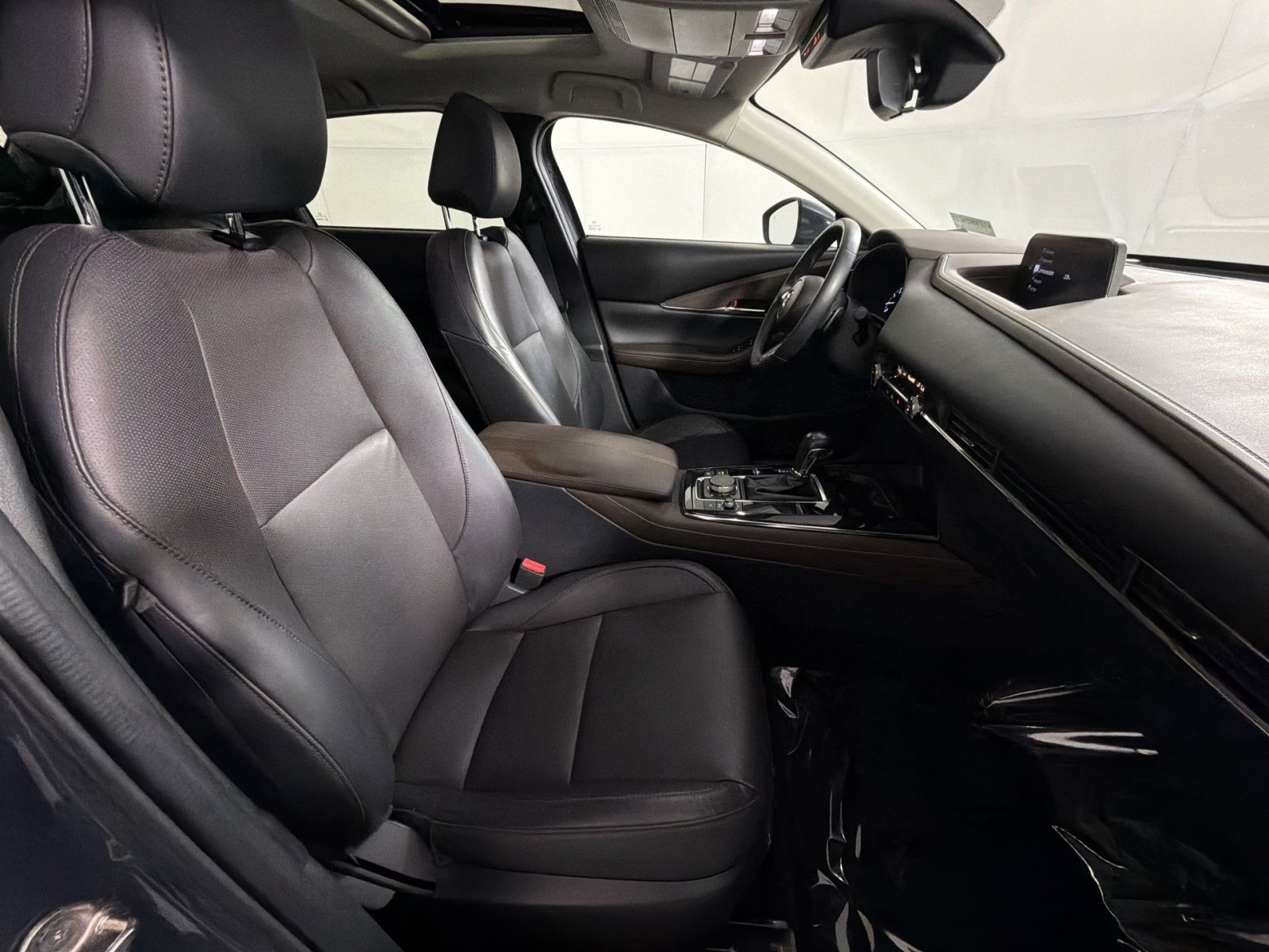 Used 2021 MAZDA CX-30 AWD 2.5 S w/ Premium Package image 25