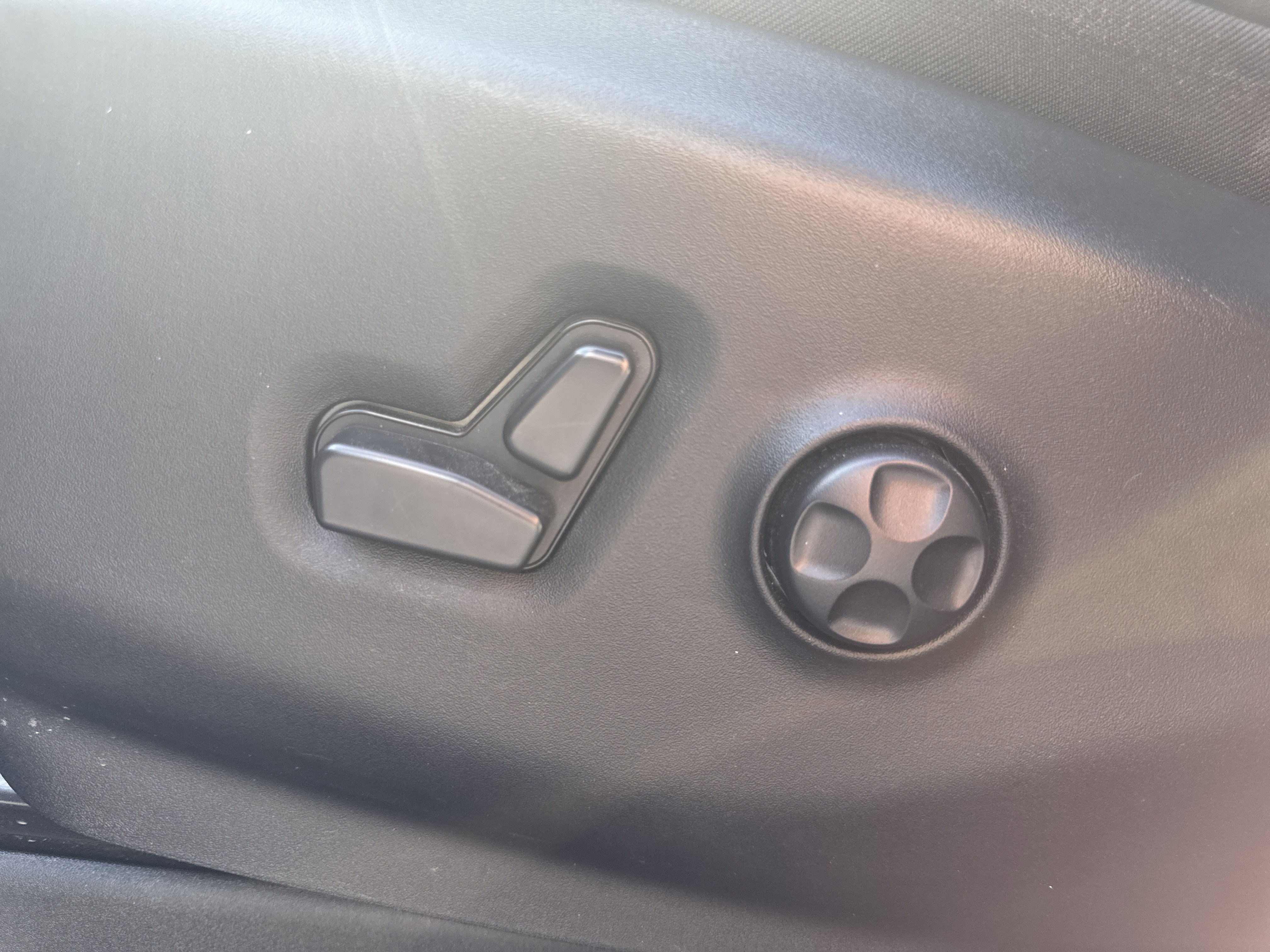 Used 2024 Chrysler Pacifica Touring-L w/ S Appearance Package image 20