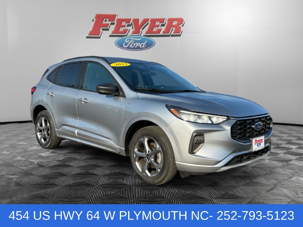 Used 2023 Ford Escape ST-Line w/ Tech Pack #1 AWD/4WD image 7