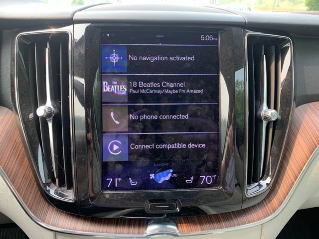 Used 2021 Volvo XC60 T8 Inscription Expression w/ Protection Package AWD/4WD image 11