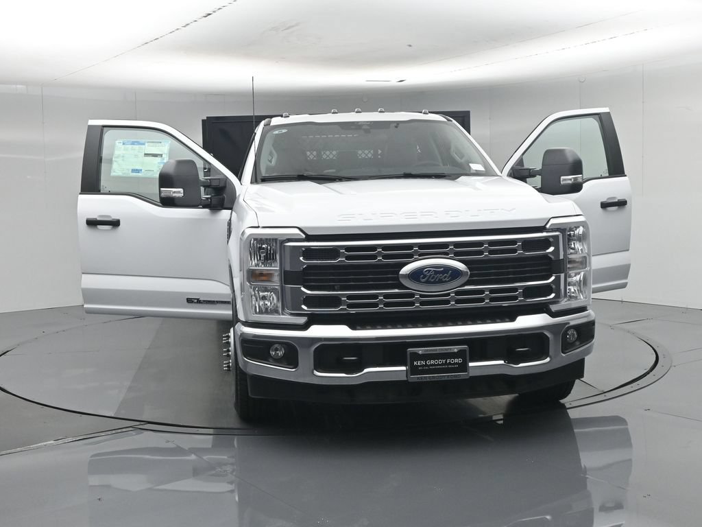 New 2026 Ford F350 XL w/ XL Chrome Package RWD image 22