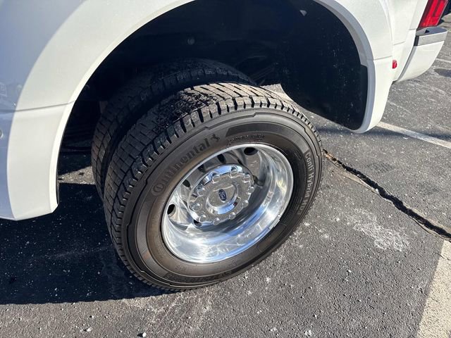 Certified 2020 Ford F450 Limited w/ FX4 Off-Road Package image 15