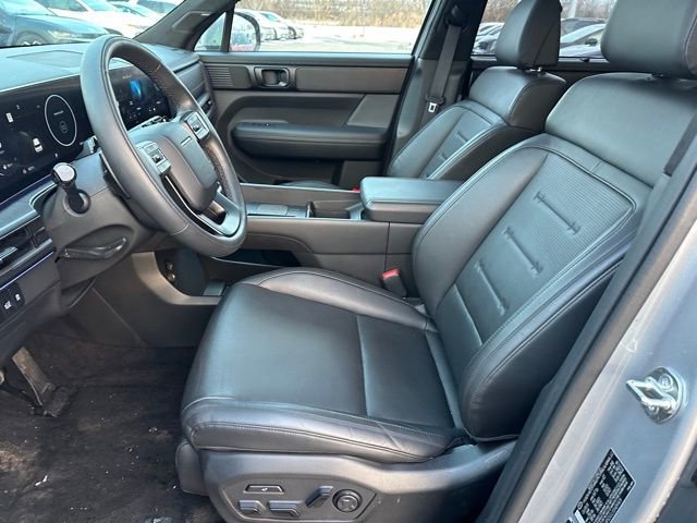 Used 2025 Hyundai Santa Fe Calligraphy w/ Tow & Go Package image 25