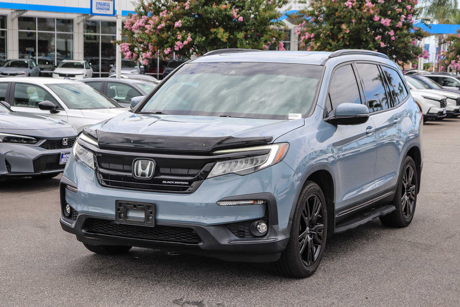 Used 2022 Honda Pilot Black Edition image 3