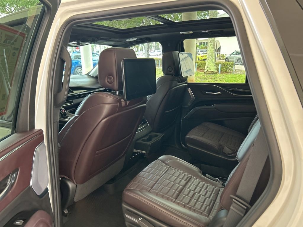 Used 2024 Cadillac Escalade V AWD/4WD image 53