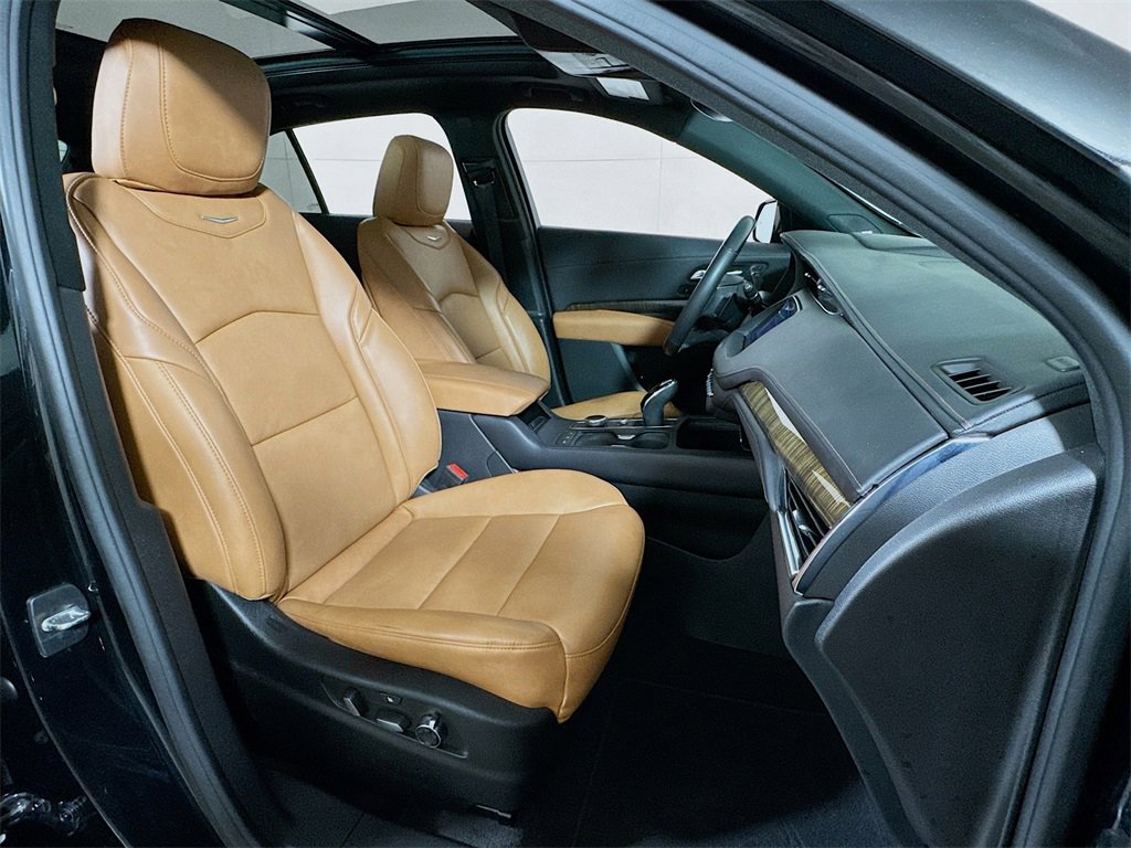 Certified 2023 Cadillac XT4 Sport image 28