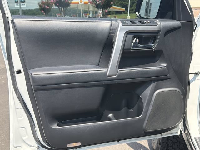 Used 2021 Toyota 4Runner SR5 Premium w/ Moonroof Package AWD/4WD image 11