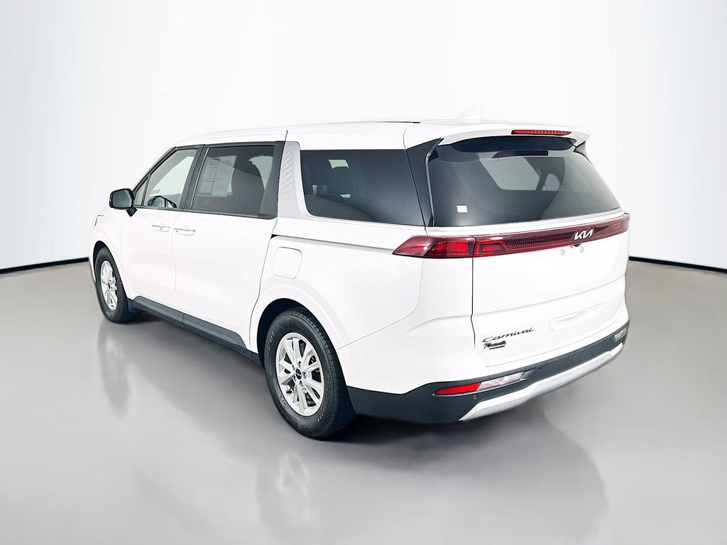 Used 2022 Kia Carnival LX FWD image 5
