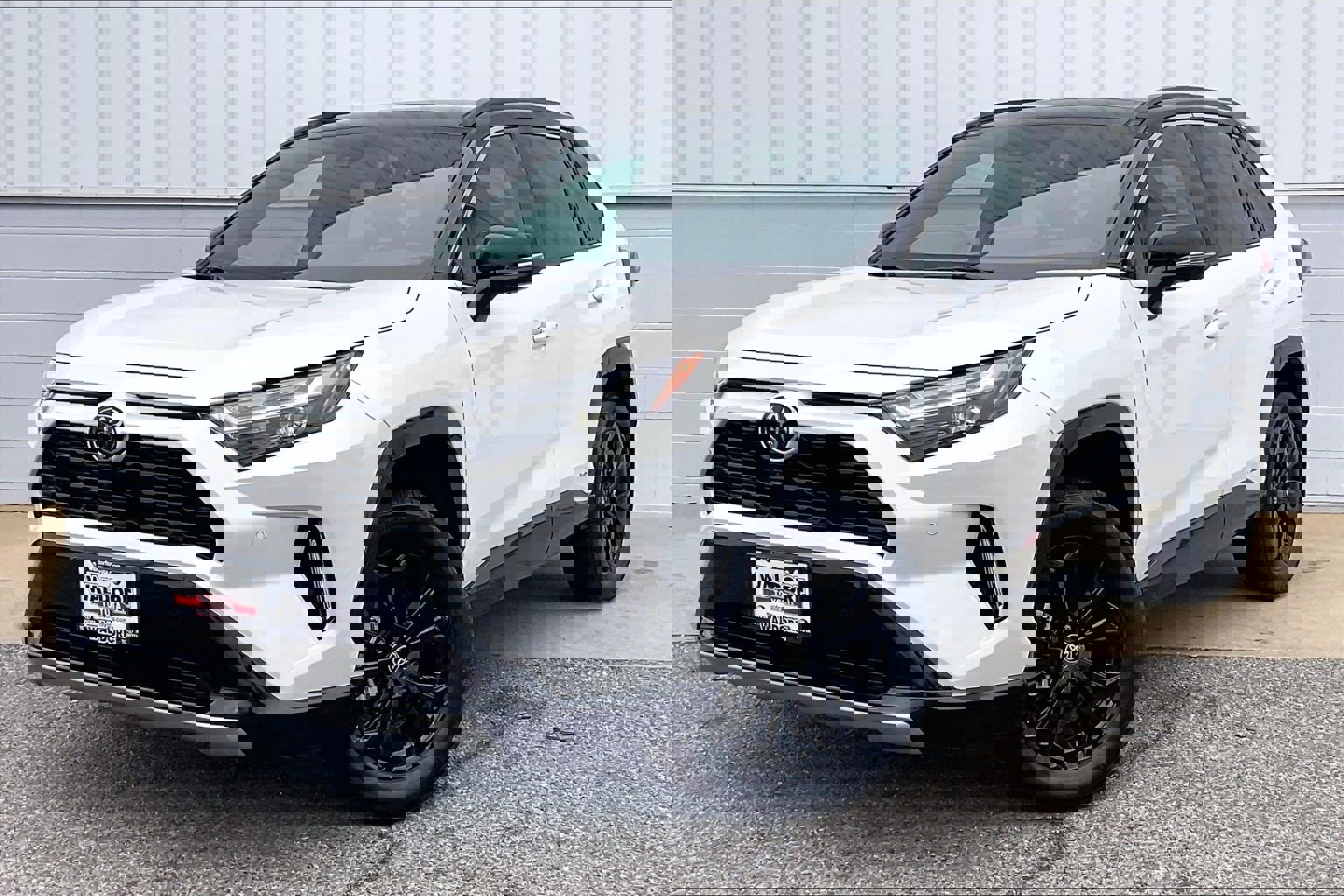 Used 2025 Toyota RAV4 XSE image 2