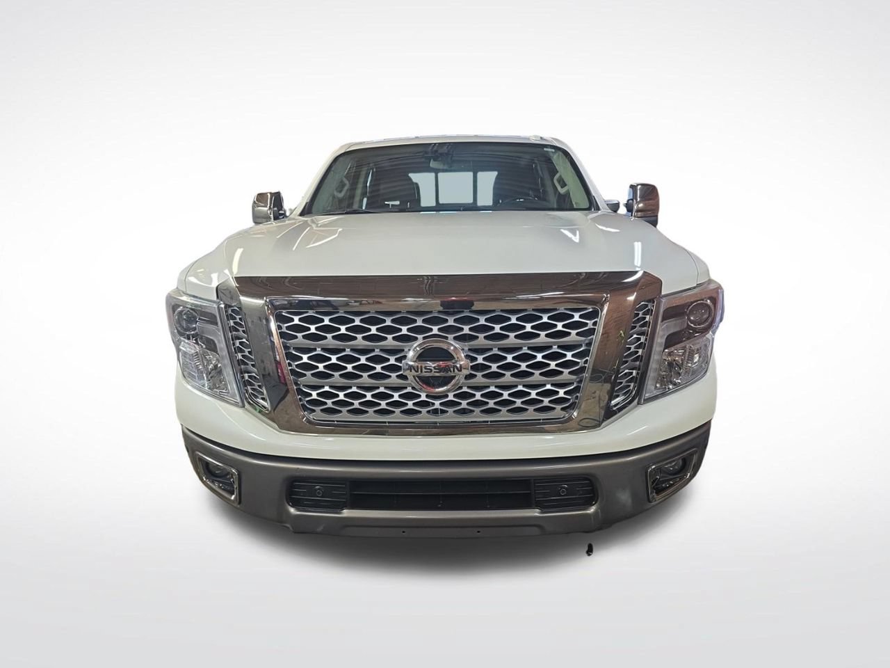 Used 2019 Nissan Titan Platinum Reserve w/ Platinum Utility Package AWD/4WD image 3