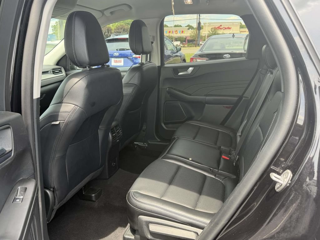 Used 2022 Ford Escape Titanium AWD/4WD image 13