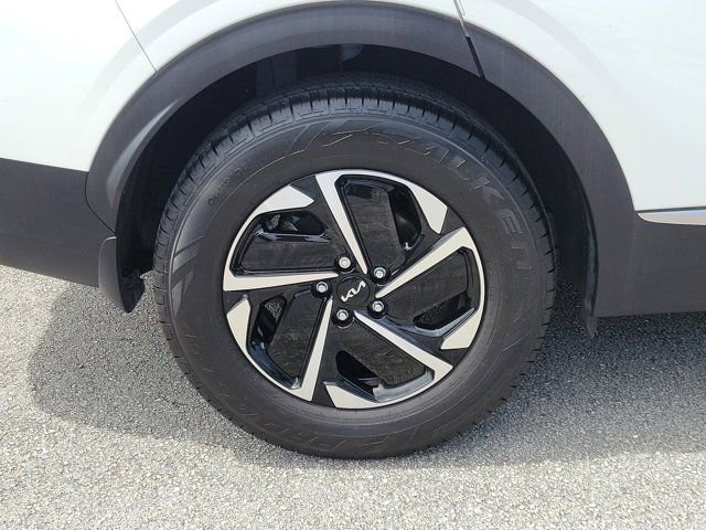 Used 2023 Kia Sportage LX AWD/4WD image 5