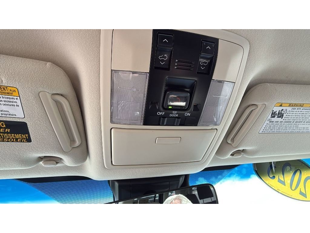 Used 2023 Lexus GX 460 Premium w/ Premium Package AWD/4WD image 27