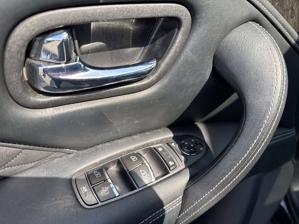 Used 2021 INFINITI QX80 Sensory w/ All-Season Package image 8