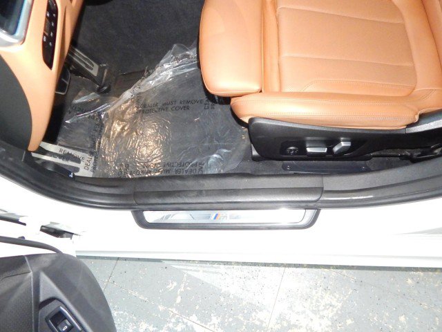 Used 2023 BMW 330i xDrive Sedan w/ M Sport Package image 15