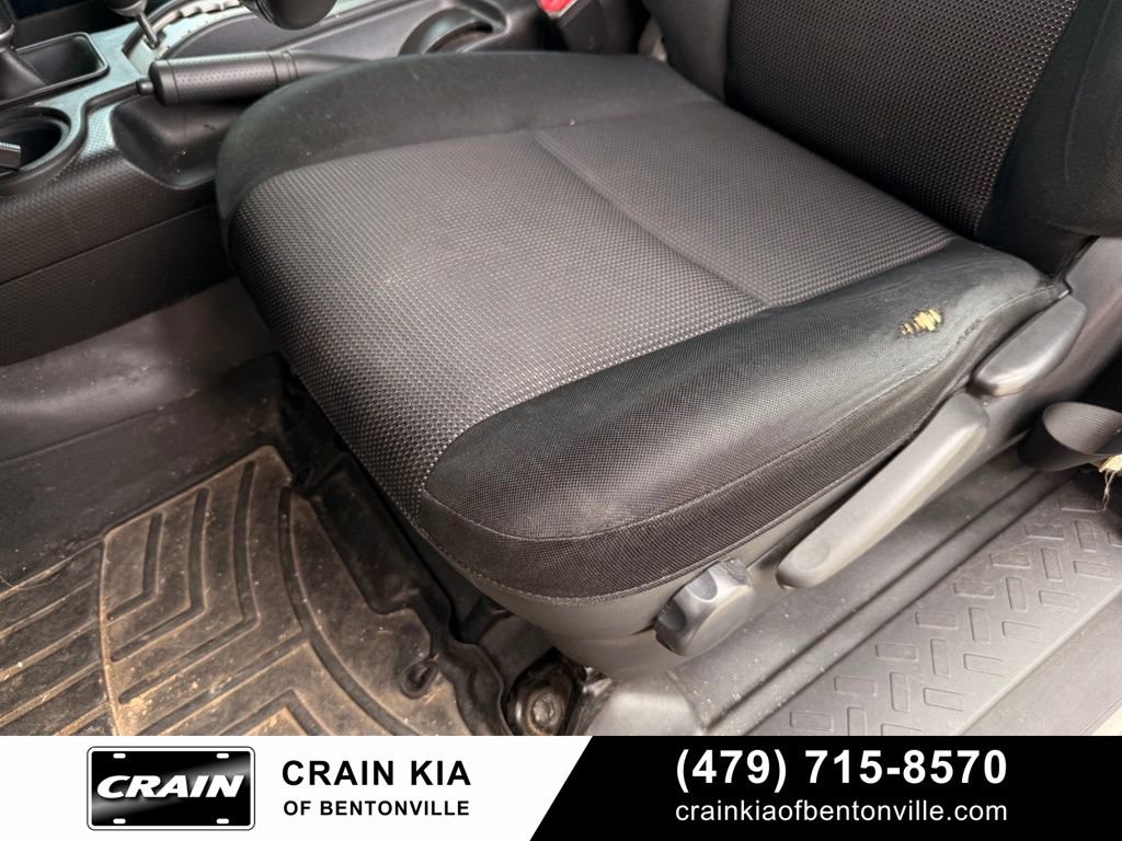 Used 2010 Toyota FJ Cruiser 4WD image 24