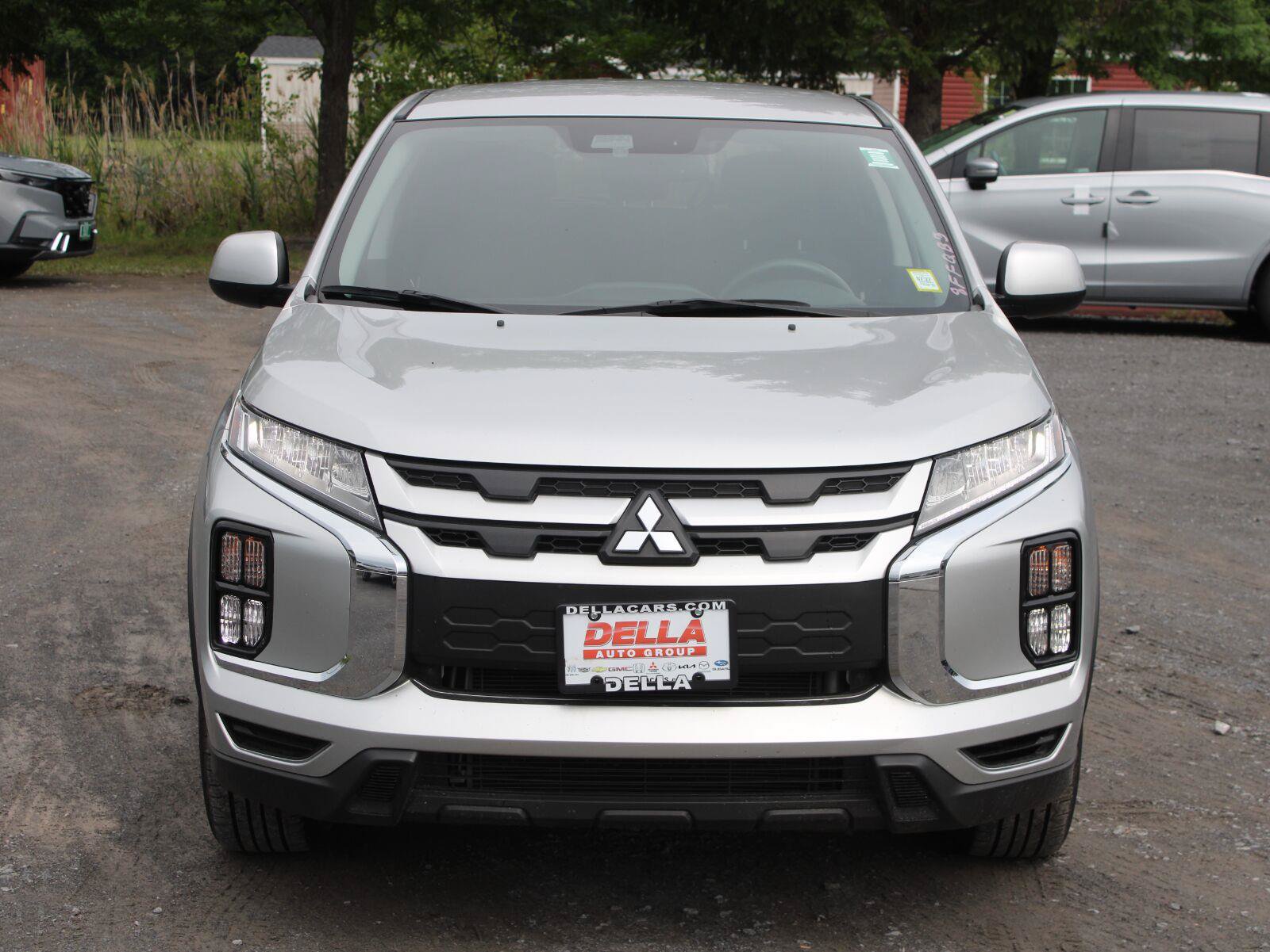 Used 2024 Mitsubishi Outlander Sport ES AWD/4WD image 2