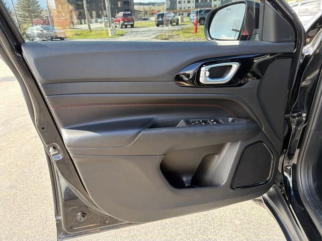 Used 2023 Jeep Compass Trailhawk AWD/4WD image 15