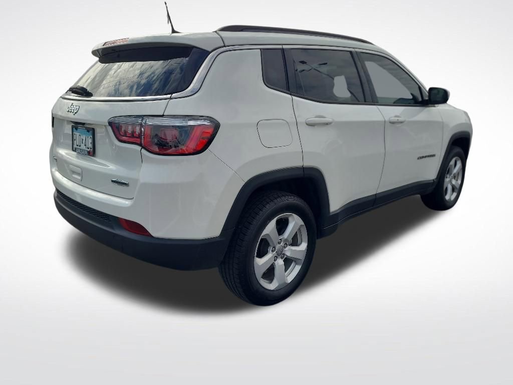 Used 2017 Jeep Compass Latitude w/ Popular Equipment Group AWD/4WD image 5