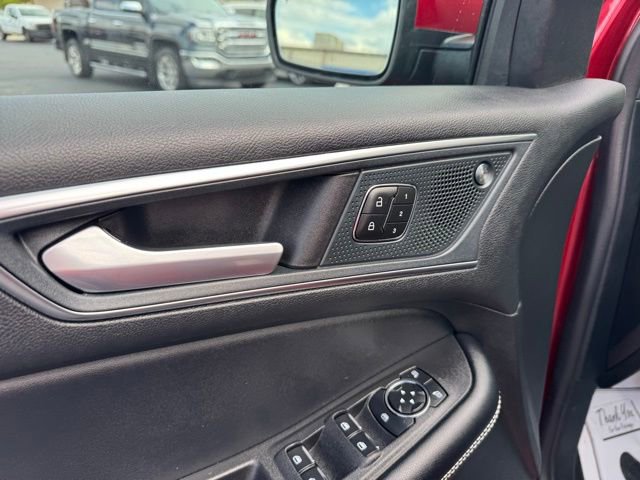 Used 2024 Ford Edge ST w/ Equipment Group 401A AWD/4WD image 29
